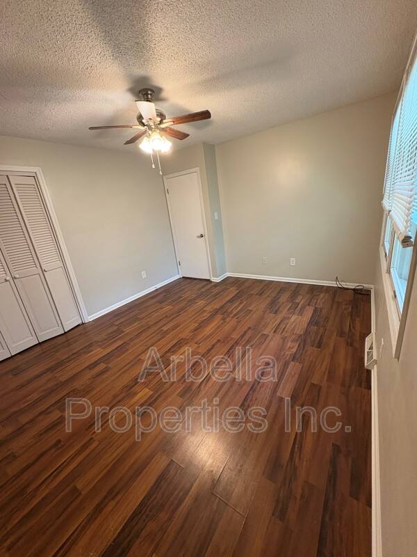Townhouse for rent at 1816 Presswood Rd, Johnson City, TN 37604