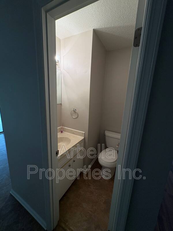 Townhouse for rent at 1816 Presswood Rd, Johnson City, TN 37604