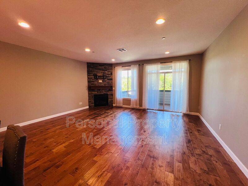 Townhouse for rent at 4307 NW Sage Loop, Camas, WA 98607