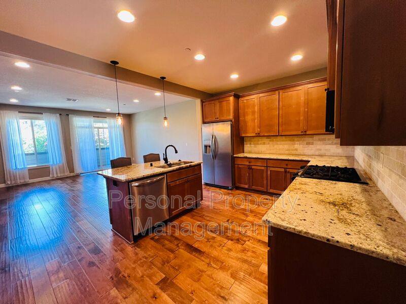 Townhouse for rent at 4307 NW Sage Loop, Camas, WA 98607