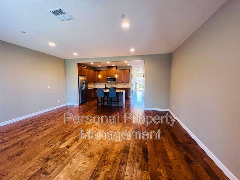 Townhouse for rent at 4307 NW Sage Loop, Camas, WA 98607