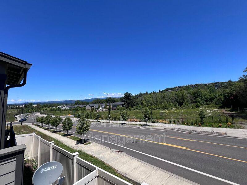 Townhouse for rent at 4307 NW Sage Loop, Camas, WA 98607