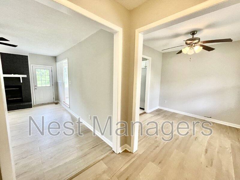 House for rent at 6732 Vaughn Rd, Fayetteville, NC 28304