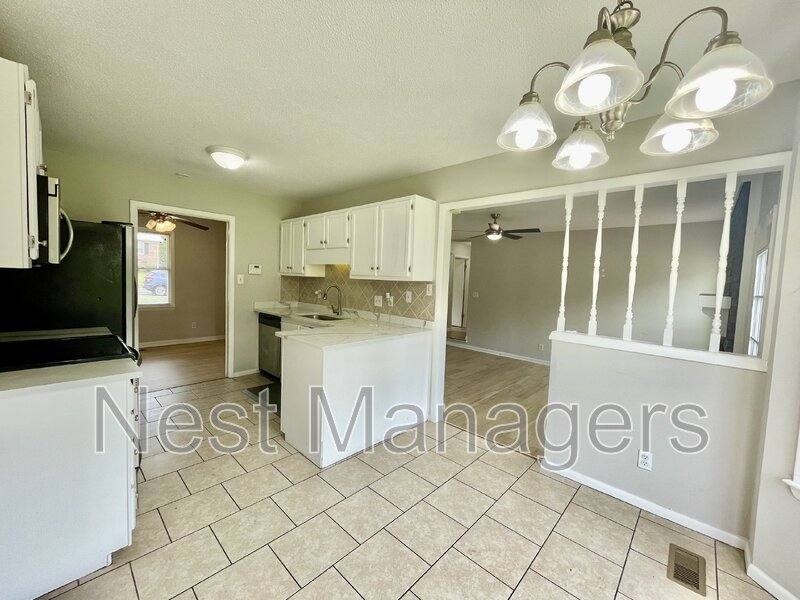 House for rent at 6732 Vaughn Rd, Fayetteville, NC 28304