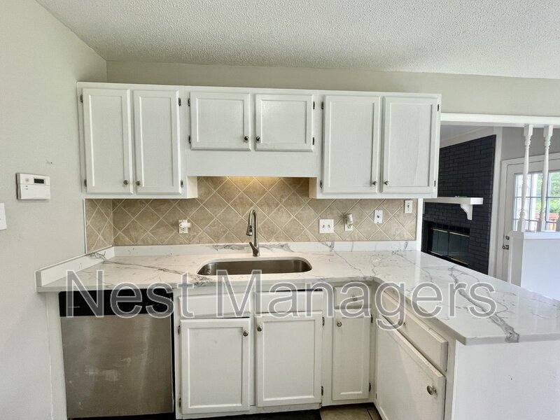 House for rent at 6732 Vaughn Rd, Fayetteville, NC 28304