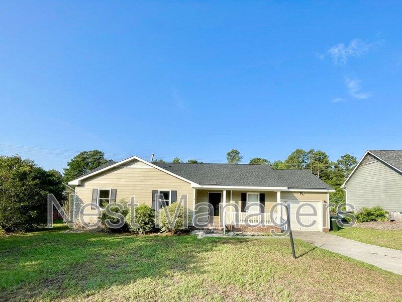 House for rent at 6732 Vaughn Rd, Fayetteville, NC 28304