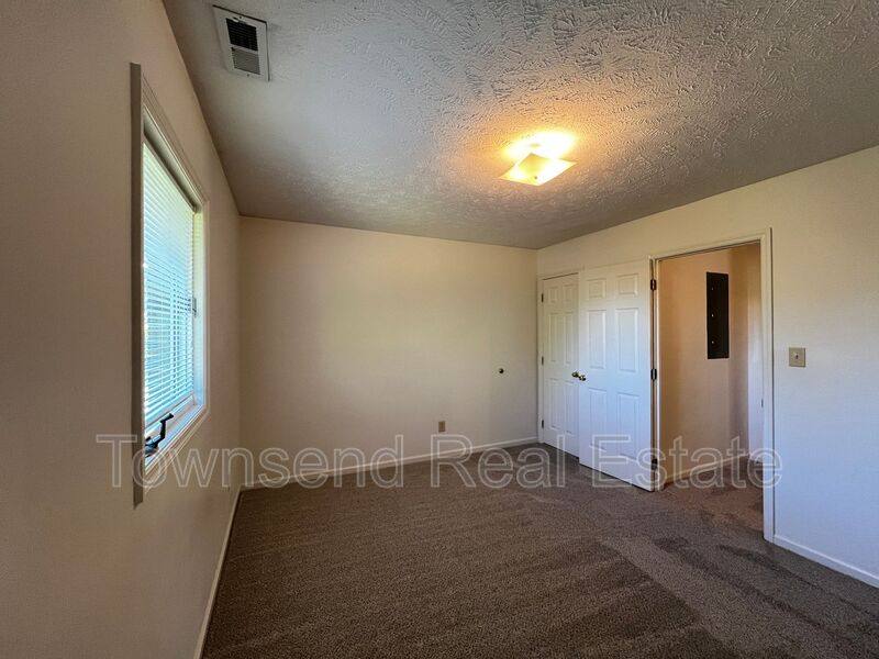 Condo for rent at 1031-3 Ancestry Dr, Fayetteville, NC 28304