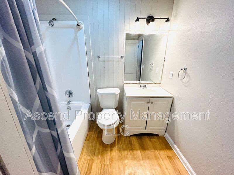 Apartment for rent at 217 Sequoia Dr #B, Chattanooga, TN 37411
