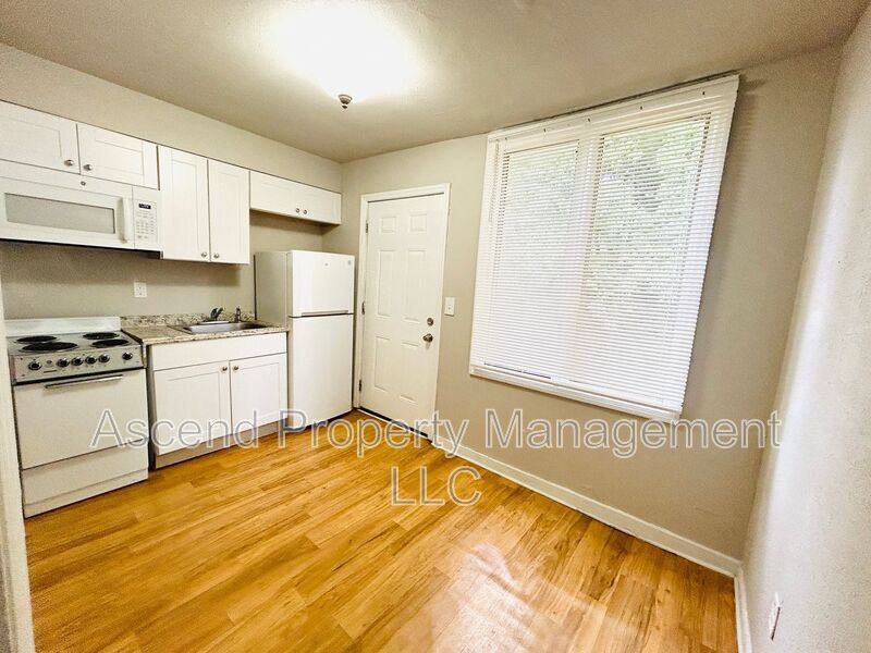 Apartment for rent at 217 Sequoia Dr #B, Chattanooga, TN 37411