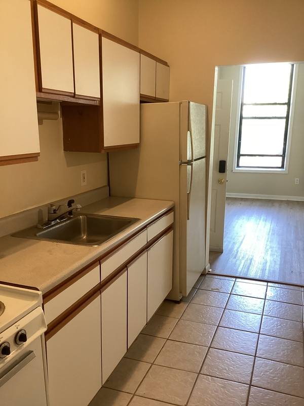 Apartment for rent at 120 Hamilton St #1, Albany, NY 12207