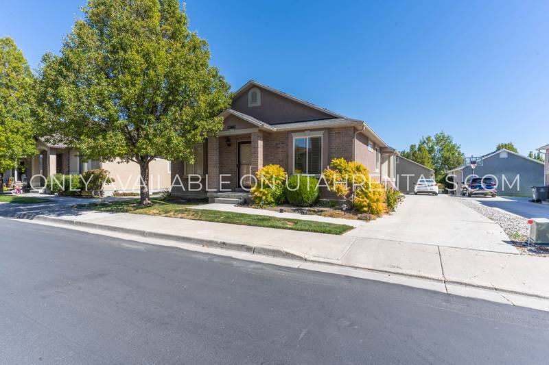 House for rent at 12461 S Mayan St, Herriman, UT 84096