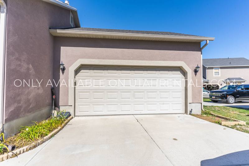 House for rent at 12461 S Mayan St, Herriman, UT 84096