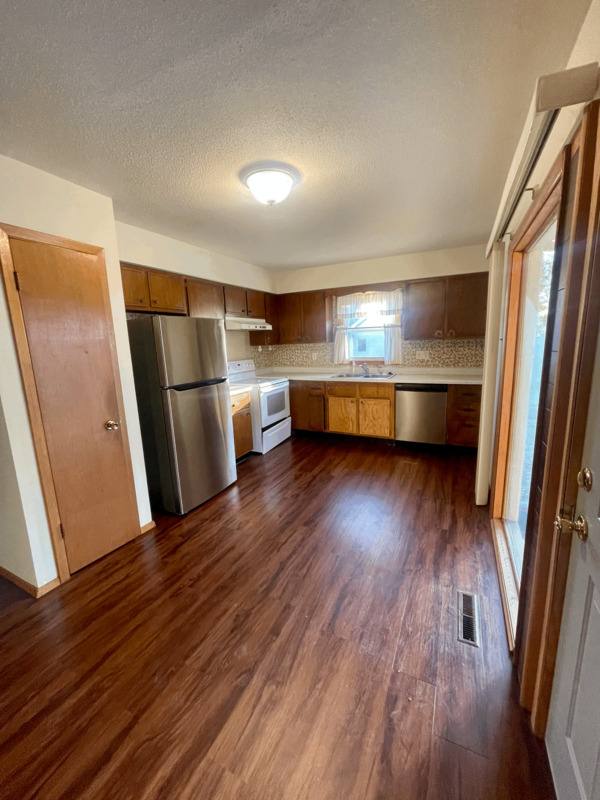 Apartment for rent at 2717 O Ave NW, Cedar Rapids, IA 52405
