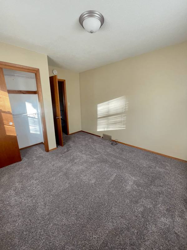 Apartment for rent at 2717 O Ave NW, Cedar Rapids, IA 52405