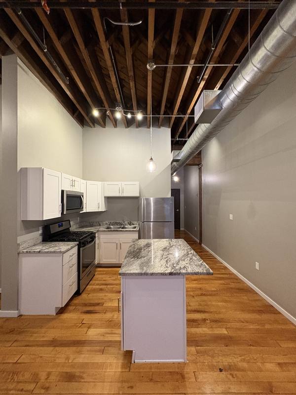 Apartment for rent at 116 N 5th St #205, Burlington, IA 52601