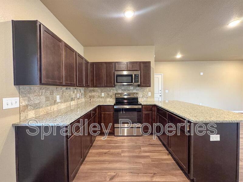 Apartment for rent at 1080A Hibiscus Dr, Belton, TX 76513