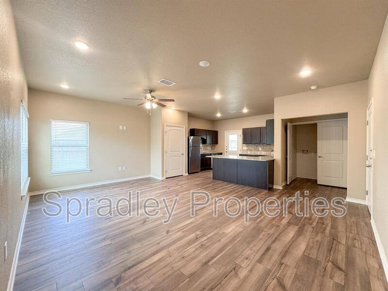 Apartment for rent at 1080A Hibiscus Dr, Belton, TX 76513