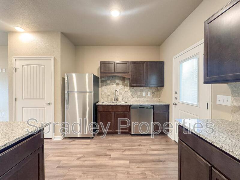 Apartment for rent at 1080A Hibiscus Dr, Belton, TX 76513