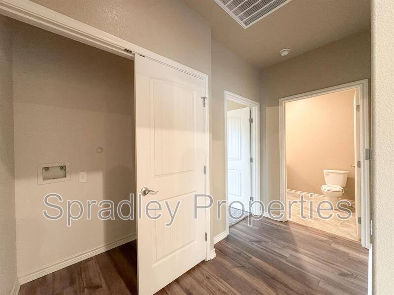 Apartment for rent at 1080A Hibiscus Dr, Belton, TX 76513