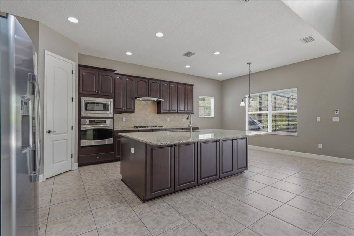 House for rent at 5333 Sagecrest Dr, Lithia, FL 33547