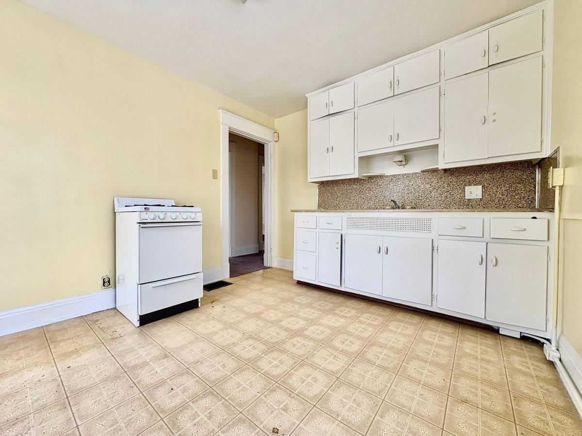 Apartment for rent at 1425 Miami St, South Bend, IN 46613