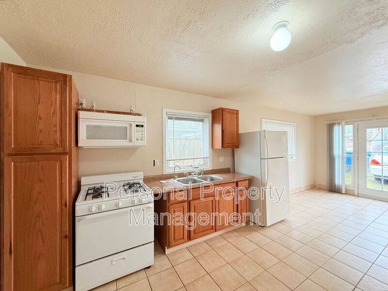 Townhouse for rent at 1102 G St, Washougal, WA 98671