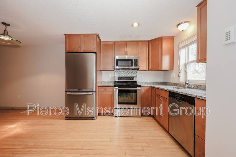 Townhouse for rent at 6 Pleasant St #C8, Hooksett, NH 03106