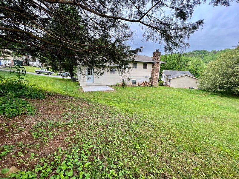 House for rent at 903 Valerie Lane, Hixson, TN 37343
