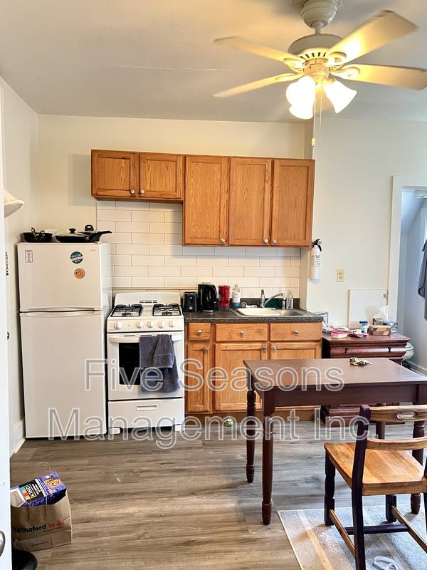 Apartment for rent at 19 Grant St #6, Burlington, VT 05401