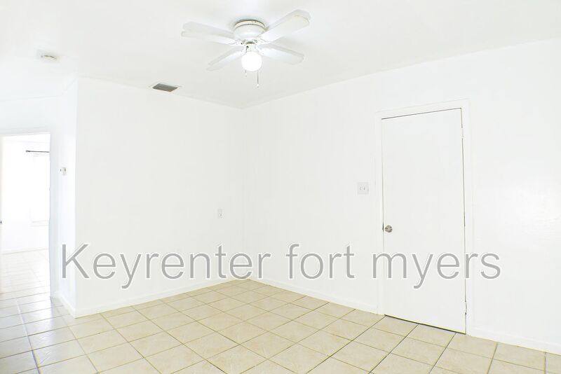 Apartment for rent at 3042 Douglas Ave, Fort Myers, FL 33916