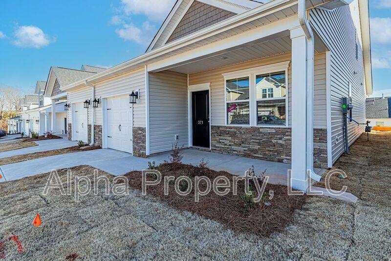 Townhouse for rent at 371 Highline Trail, Greenville, SC 29607