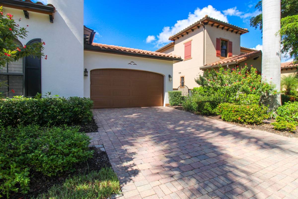 House for rent at 8000 Cordoba Place, Naples, FL 34113