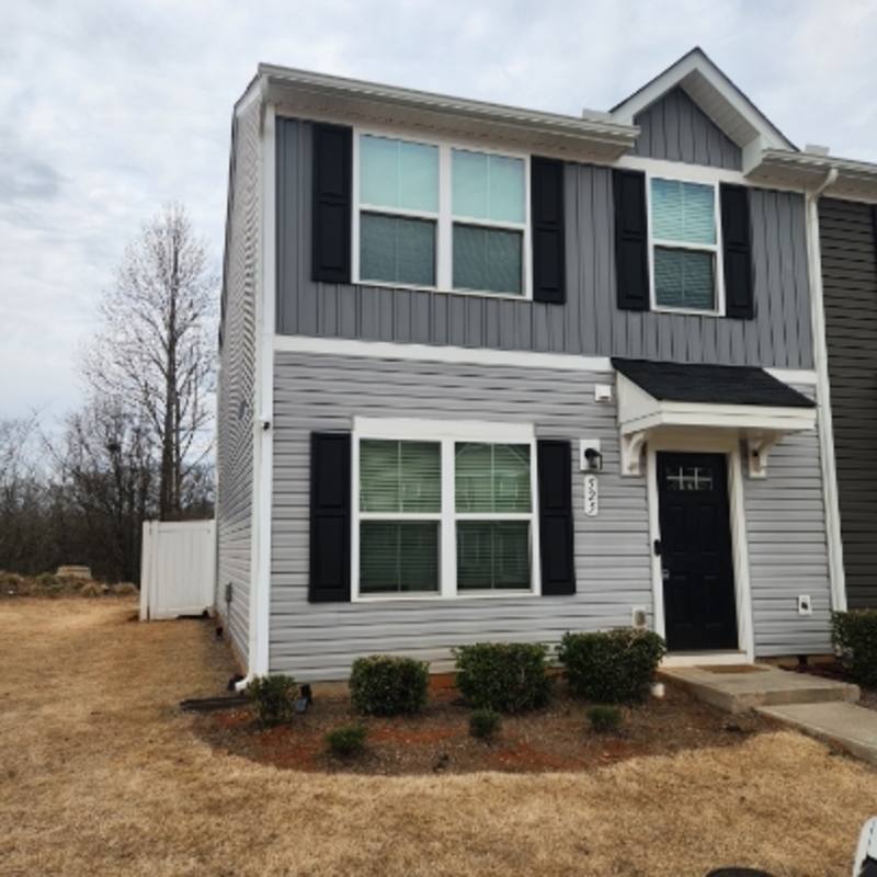 Townhouse for rent at 525 Hampton Townes Dr #1, Greenville, SC 29617