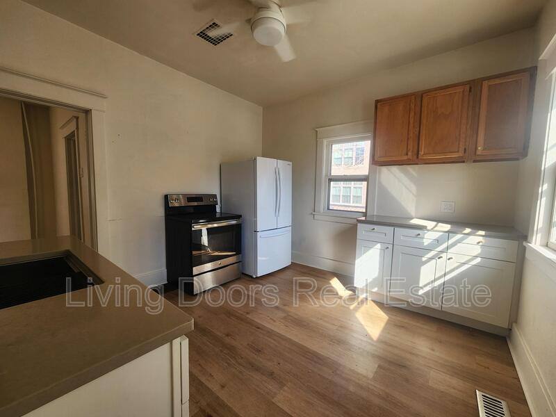 House for rent at 843 New Hampshire St, Lincoln, NE 68508