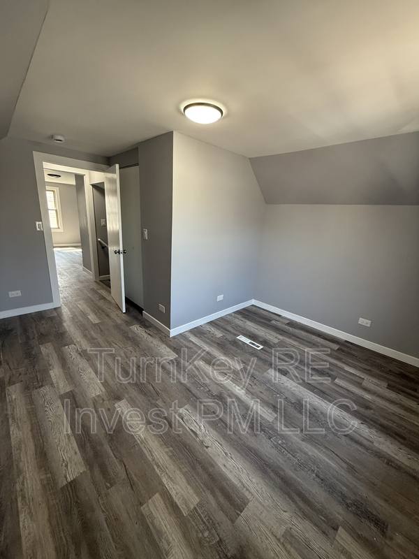 House for rent at 18343 Oakwood Ave #1, Lansing, IL 60438