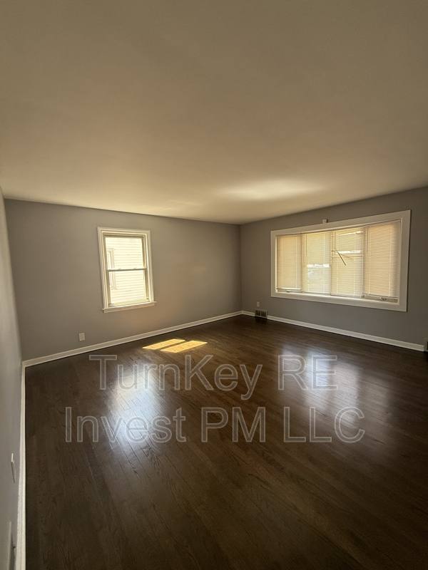 House for rent at 18343 Oakwood Ave #1, Lansing, IL 60438