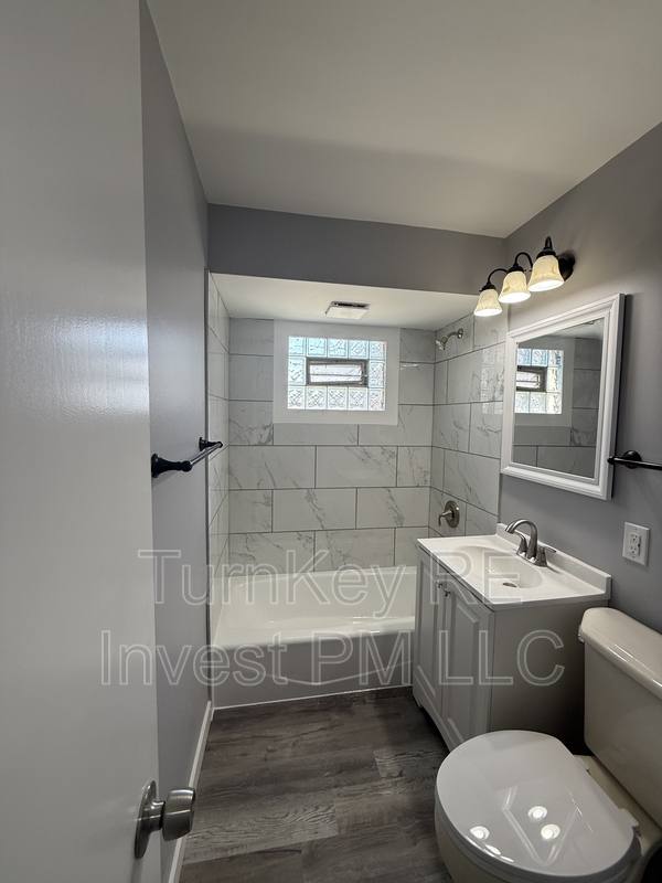 House for rent at 18343 Oakwood Ave #1, Lansing, IL 60438