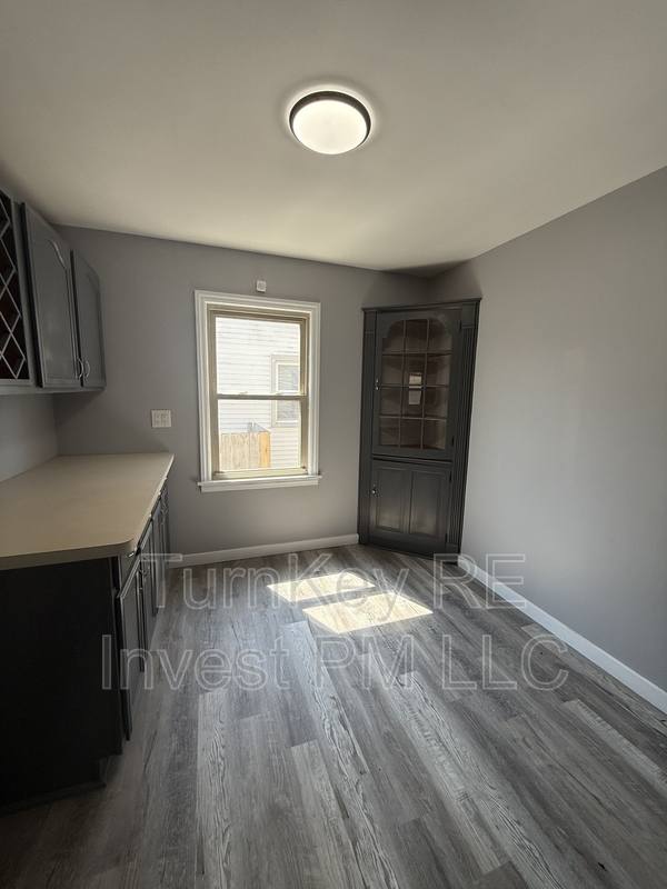 House for rent at 18343 Oakwood Ave #1, Lansing, IL 60438
