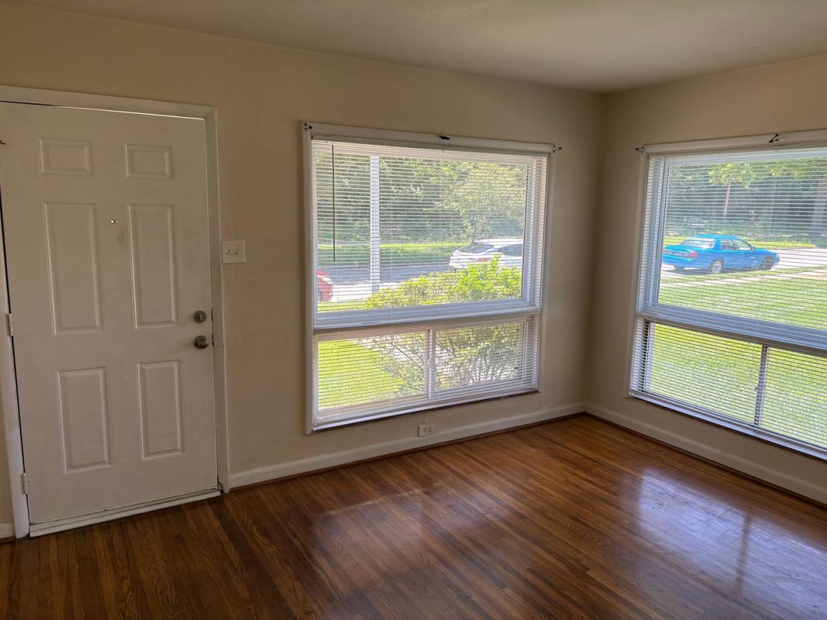 Apartment for rent at 1100-62 Midland, 1101-63 Purdue, Saint Louis, MO 63130