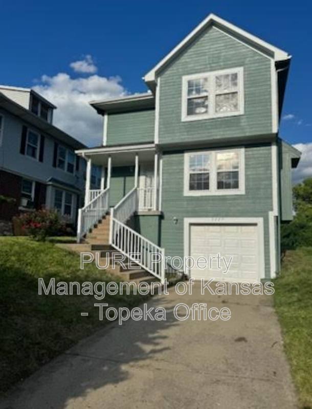 House for rent at 3227 Park Ave, Kansas City, MO 64109