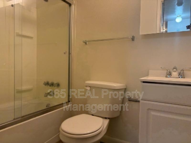 Apartment for rent at 1624 9th Ave #15, Greeley, CO 80631