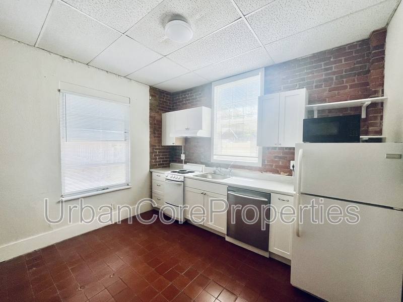 Apartment for rent at 360 13th Ave NE #360-5, Saint Petersburg, FL 33701