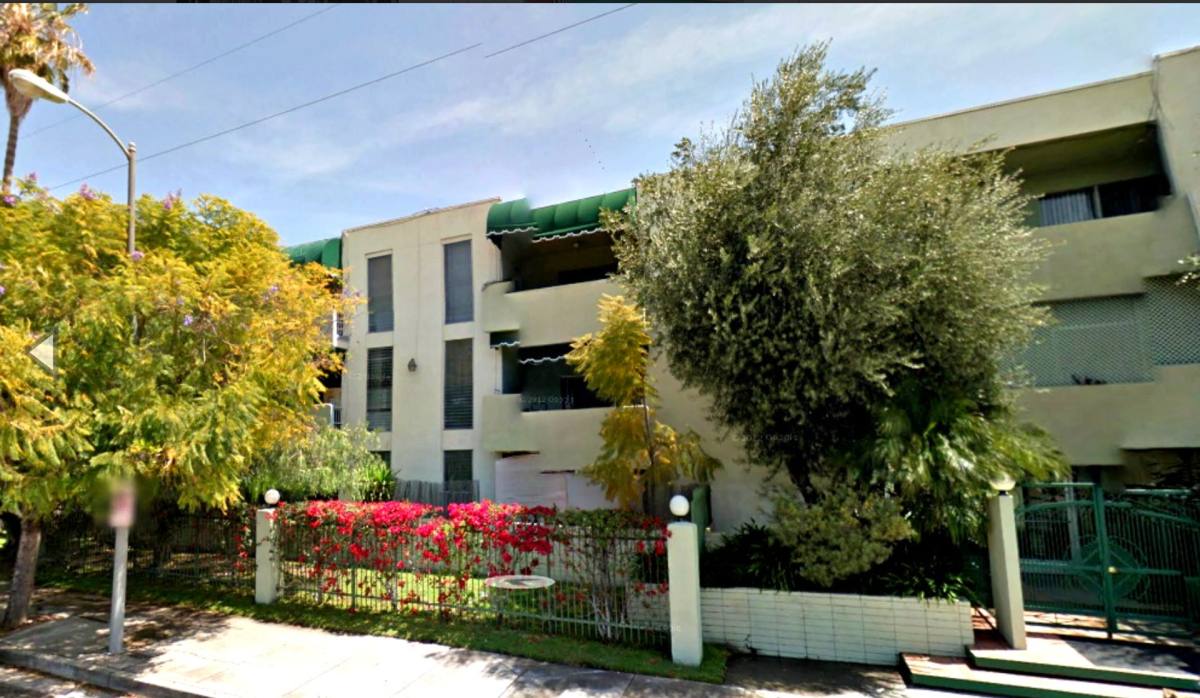Apartment for rent at 6150 Reseda Blvd, Reseda, CA 91335