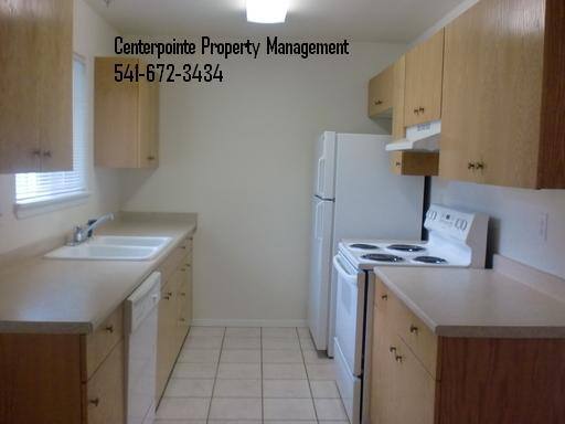 Apartment for rent at 727 Ballf St W, Roseburg, OR 97470