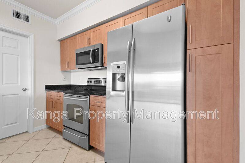 Condo for rent at 6556 Emerald Dunes Dr #302, West Palm Beach, FL 33411