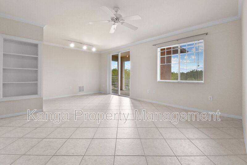 Condo for rent at 6556 Emerald Dunes Dr #302, West Palm Beach, FL 33411