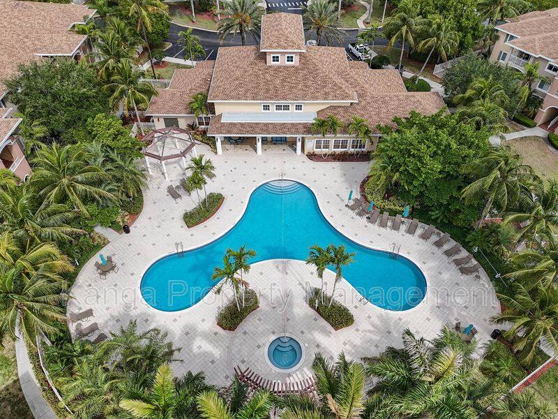 Condo for rent at 6556 Emerald Dunes Dr #302, West Palm Beach, FL 33411