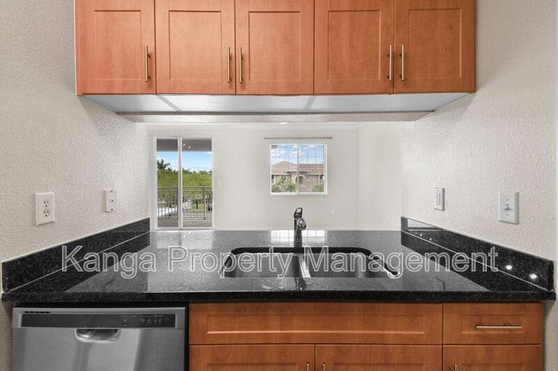 Condo for rent at 6556 Emerald Dunes Dr #302, West Palm Beach, FL 33411