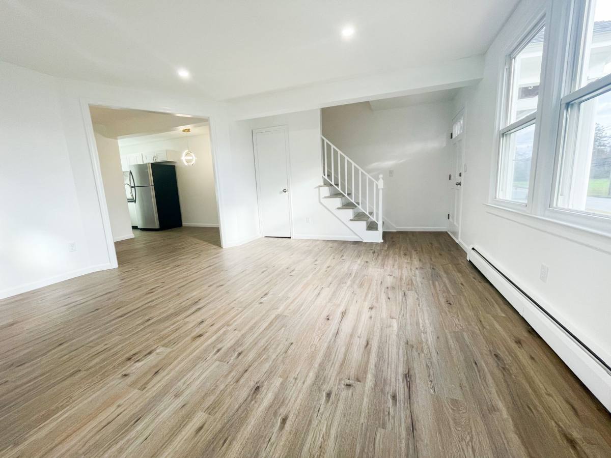 Apartment for rent at 200 Cook Hill Rd #4, Wallingford, CT 06492