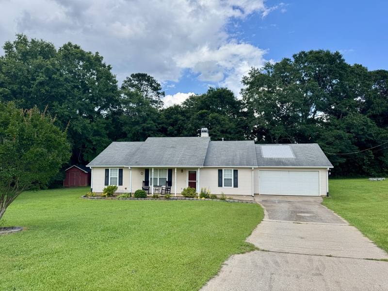 House for rent at 2237 Ross Lane, Locust Grove, GA 30248